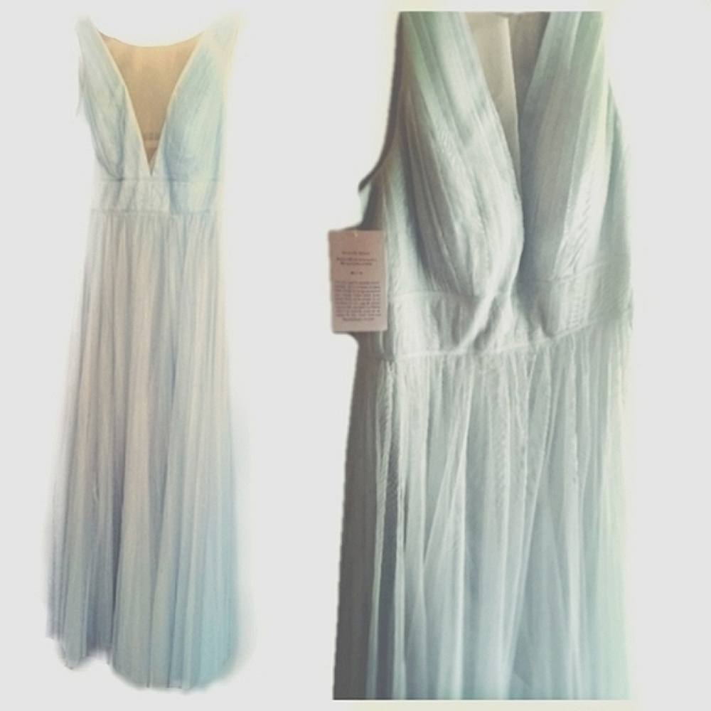 Elegant Blue Evening Gown